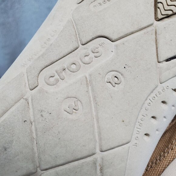 Crocs Shoes Womens Size 10 Tan Canvas Santa Cruz Slip On Loafer *Read* - Picture 10 of 14